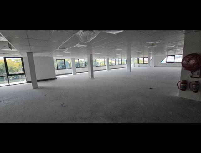 BUSINESS PROPERTY TO RENT IN VORNA VALLEY